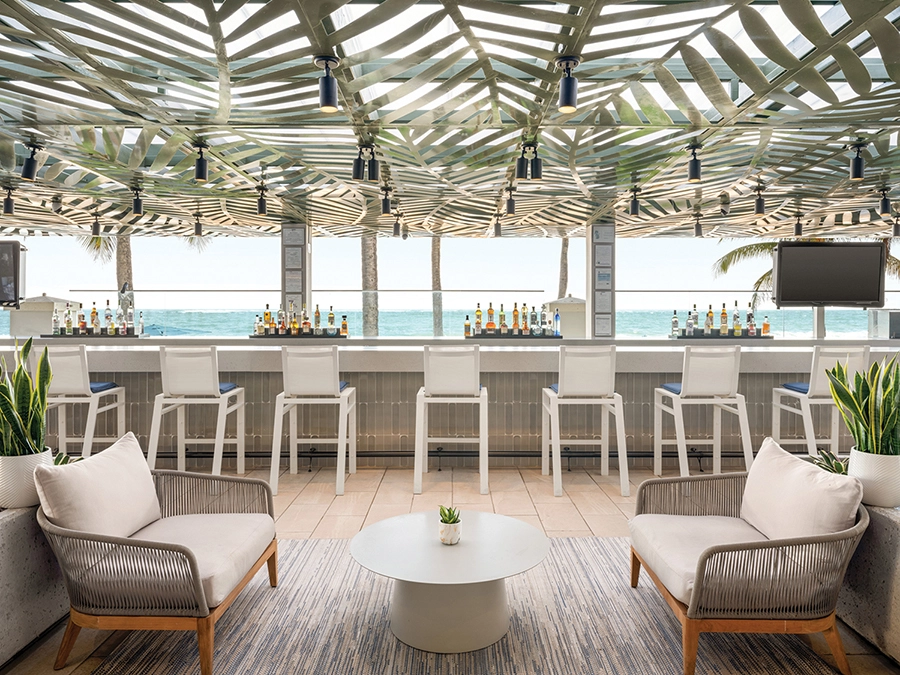 Bar at San Juan Marriott Resort