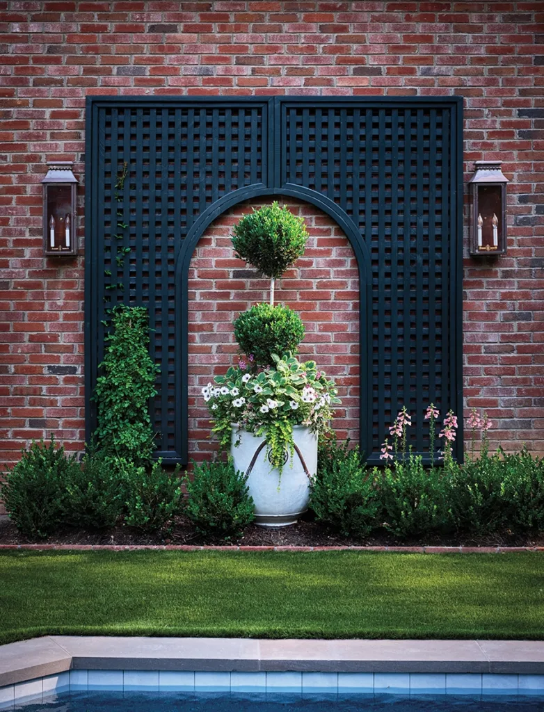 Eastover garden arched trellis